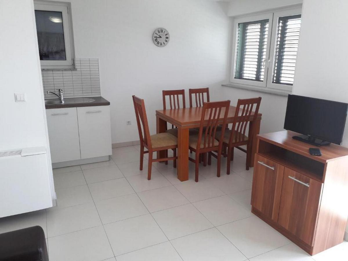 זאטון Apartments Mlikota מראה חיצוני תמונה