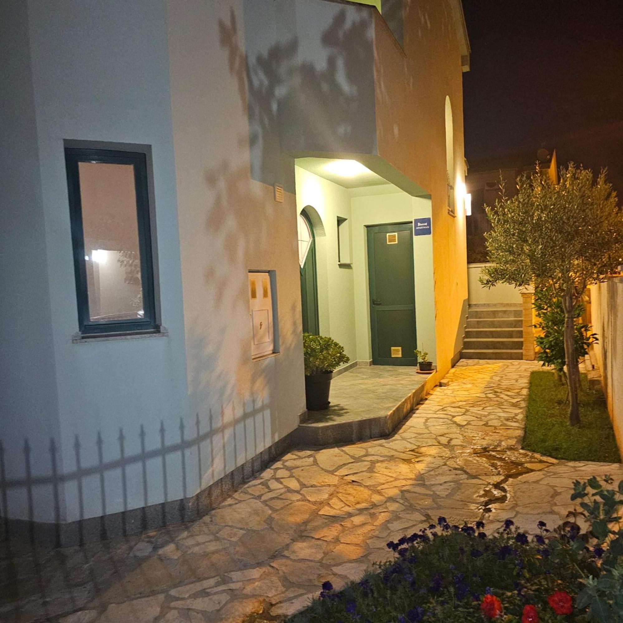 זאטון Apartments Mlikota מראה חיצוני תמונה
